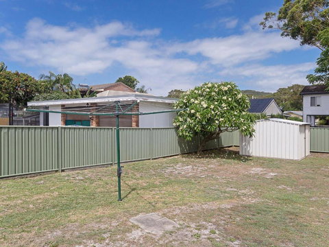 Sandy Shoal 46 Rigney Street Shoal Bay Beach Cottage With Aircon - Whitsundays Accommodation 4