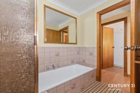 Reef & Vines Port Noarlunga - Whitsundays Accommodation 5