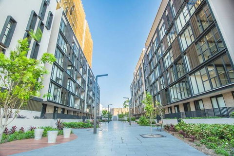 Bright & Modern! 2bed 2bath APT With Parking - Whitsundays Accommodation 1