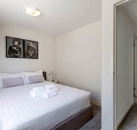 Spacious 2 Bedroom Inner City Townhouse with Private Rooftop - Whitsundays Accommodation