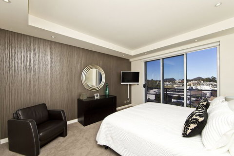 Penthouse Palace - Whitsundays Accommodation 2