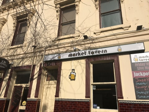 Market Tavern - Hostel And Bar - Whitsundays Accommodation 0