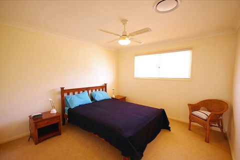 Blue Water At Mannering Park - Whitsundays Accommodation 6