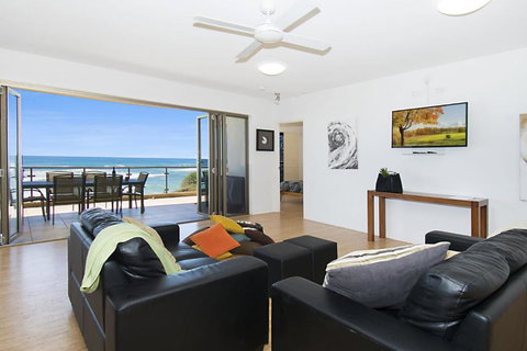 Lennox On The Beach Unit 2 Lennox Head - Whitsundays Accommodation 4