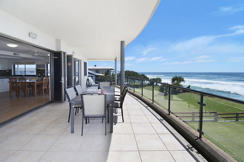 Lennox On The Beach Unit 2 Lennox Head - Whitsundays Accommodation 1