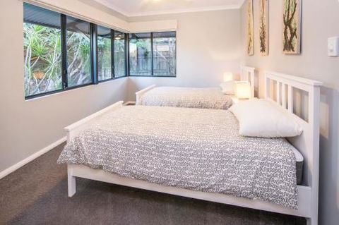 Daves Digs - Whitsundays Accommodation 6
