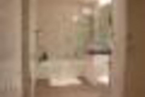 Perfectly Located In The Heart Of Melbourne CBD - Whitsundays Accommodation 3