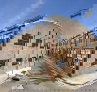 Wentworth Park Road Apartments