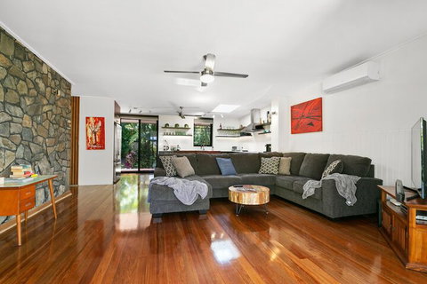 Tropical 3 Bedroom House, Pool Plus 4th Bedroom Bungalow - Whitsundays Accommodation 1
