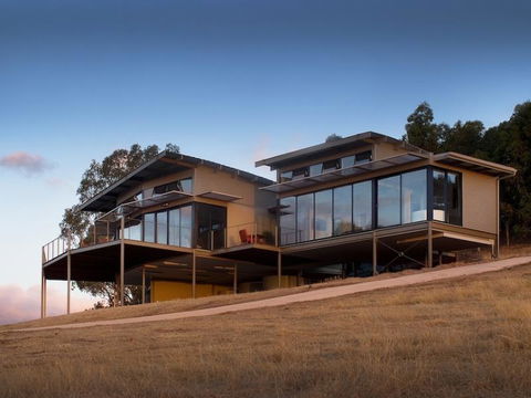 The McLaren Eye Holiday House - Whitsundays Accommodation 2