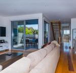 10 Sands Bvd - Whitsundays Accommodation