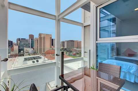 Executive Suite Adelaide CBD - Whitsundays Accommodation 1
