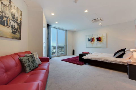 Executive Suite Adelaide CBD - Whitsundays Accommodation 2