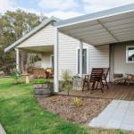 Stablebase - Whitsundays Accommodation 0