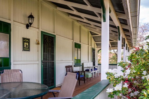 Dillons Cottage - Whitsundays Accommodation 5