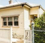 Simmers Serviced Apartments - Whitsundays Accommodation