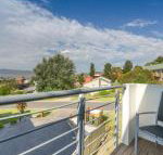 Beloka Close Modern spacious  pet friendly accommodation - Whitsundays Accommodation