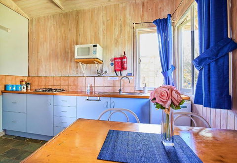 Rose Cottage - Whitsundays Accommodation 3