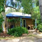 Rose Cottage - Whitsundays Accommodation 0
