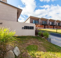 Khione 6 - Modern 2 bedroom Townhouse - Whitsundays Accommodation
