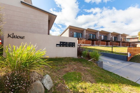 Khione 6 - Modern 2 Bedroom Townhouse - Whitsundays Accommodation 0