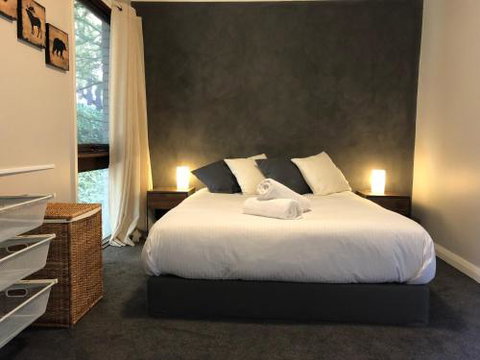 Klosters 2 - Whitsundays Accommodation 4