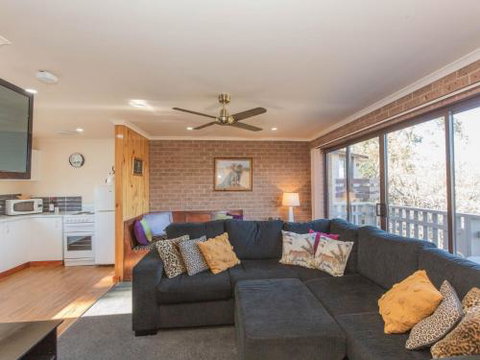 Lodge 67 3 / 58 Townsend Street - Whitsundays Accommodation 4