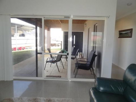 Acaciabnb - Whitsundays Accommodation 3