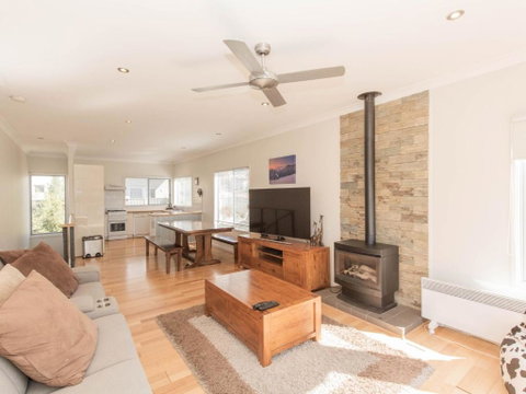 Aspect 1 / 8a Poly Cow Lane - Whitsundays Accommodation 3