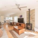 Aspect 1 / 8a Poly Cow Lane - Whitsundays Accommodation 0
