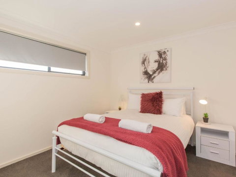 Bedrock 11 Twynam Street Jindabyne - Whitsundays Accommodation 1