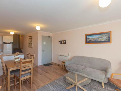 Cascades 13 / 3 Kurrajong Street - Whitsundays Accommodation 5