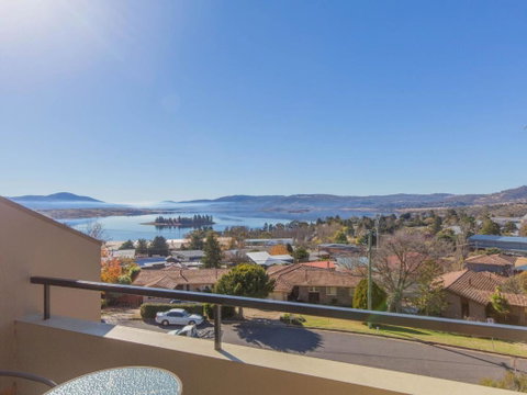 Cascades 13 / 3 Kurrajong Street - Whitsundays Accommodation 4