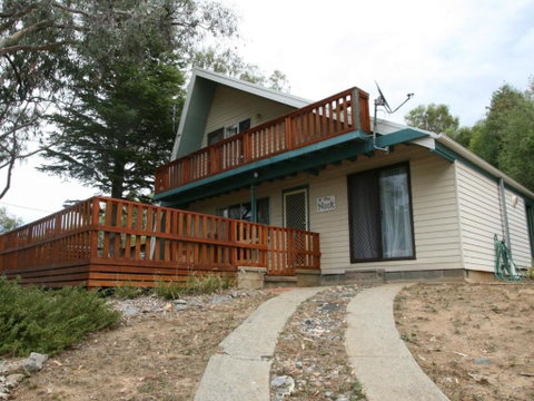 14 Cobbon Crescent Jindabyne - Whitsundays Accommodation 5