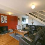 14 Cobbon Crescent Jindabyne - Whitsundays Accommodation 0