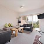 Beloka 2 / 10 Beloka Close Jindabyne - Whitsundays Accommodation 0