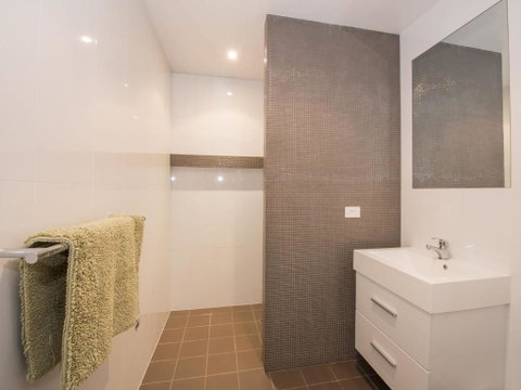 Grevillea 1 / 12 Poly Cow Lane - Whitsundays Accommodation 6
