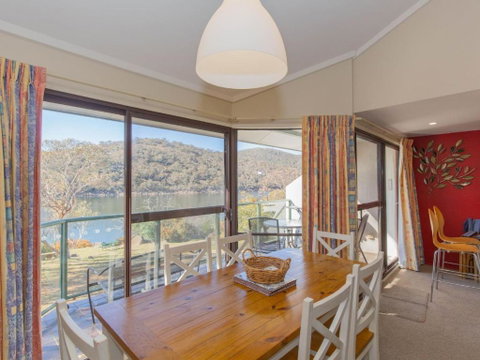 Banksia 2 / 35 Townsend Street - Whitsundays Accommodation 3