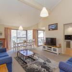 Banksia 2 / 35 Townsend Street - Whitsundays Accommodation 0