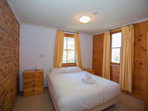 Misty Gables 2 / 24 Townsend Street - Whitsundays Accommodation 1