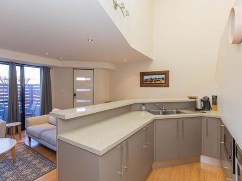 Khione 5 / 23 25 Kirwan Close - Whitsundays Accommodation 2