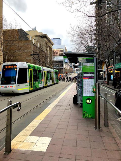 ON TOP Of THE WORLD BEST VIEWS In MELBOURNE !! - Whitsundays Accommodation 5