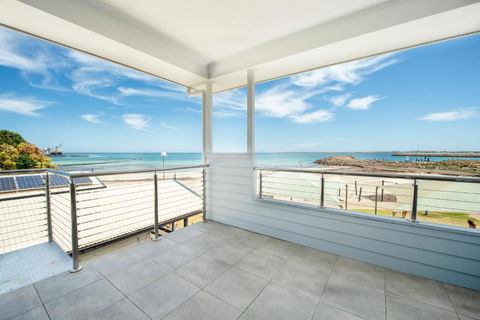 Wallaroo Beachfront Tourist Park - Whitsundays Accommodation 5