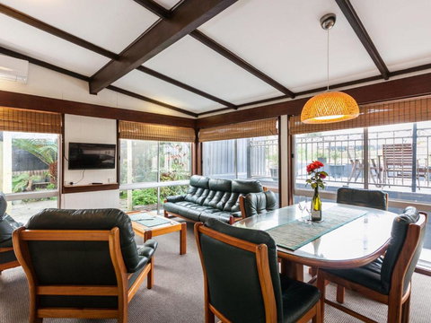 OCEAN SOUNDS Anglesea - Whitsundays Accommodation 4