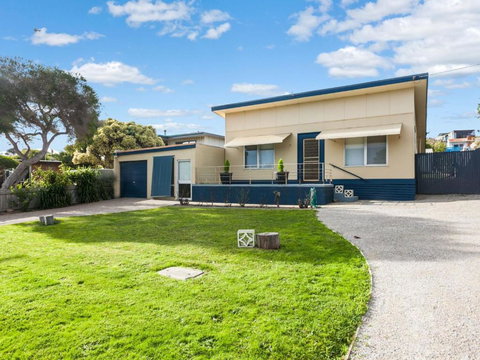 OCEAN SOUNDS Anglesea - Whitsundays Accommodation 1