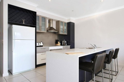 Cypress Townhouse 21 Mulwala - Whitsundays Accommodation 4