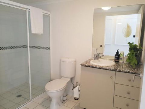Riverfront Brisbane City - Whitsundays Accommodation 5