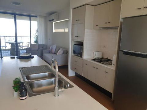Riverfront Brisbane City - Whitsundays Accommodation 4