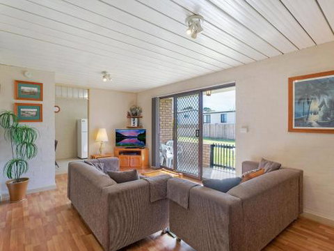 Apollo Unit 27 - Whitsundays Accommodation 5