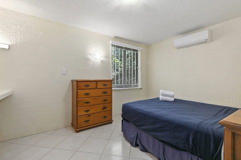 Hop Skip Jump Away From Hastings Unit 6 Descola 6 Noosa Drive - Whitsundays Accommodation 2